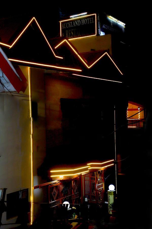 Auckland Hotel And Restaurant Near Mall Road Шімла Екстер'єр фото